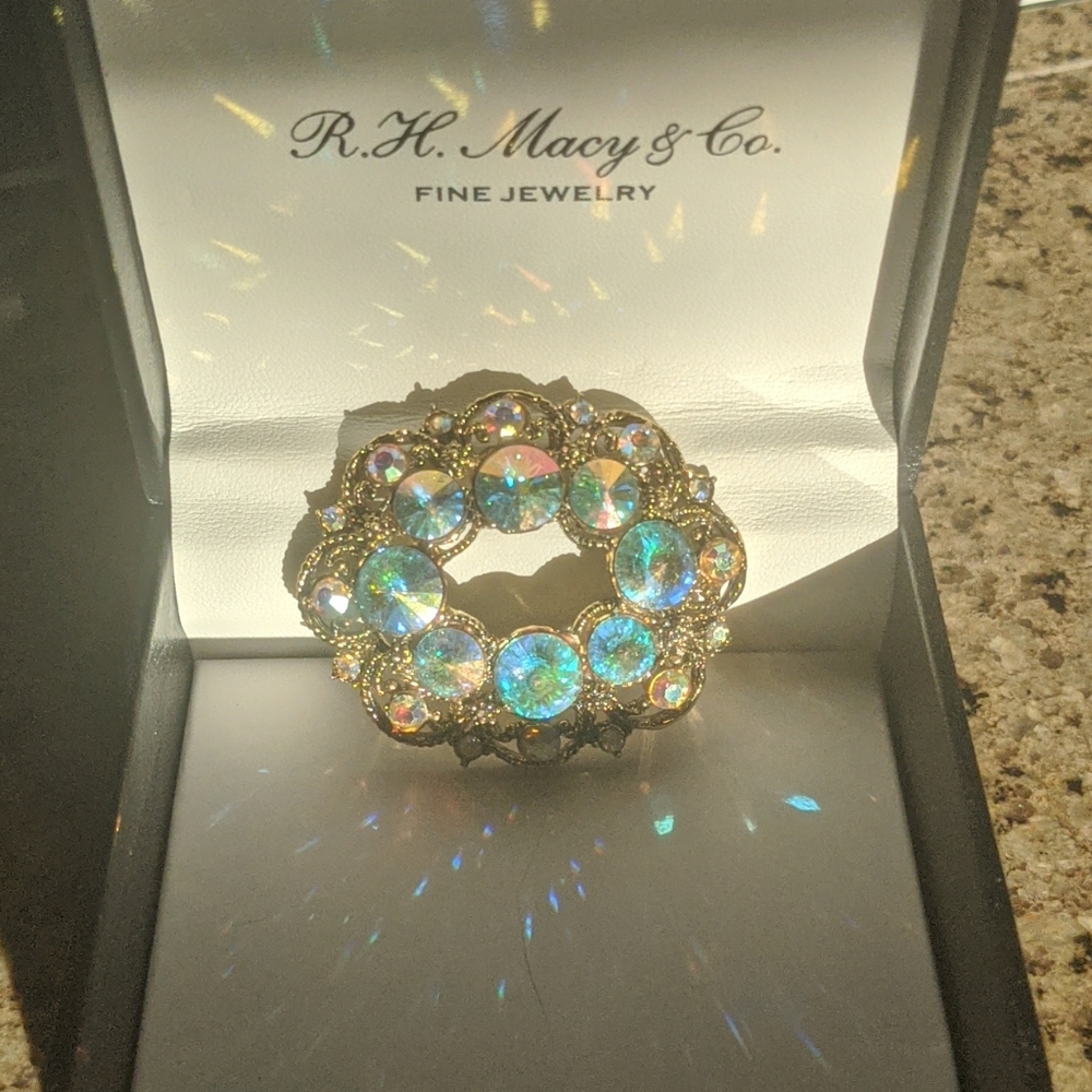 HollyCraft Vintage Aurora Borealis Rare brooch